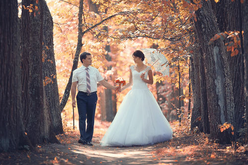 Planning an Autumn Wedding? Here are 5 Hair and Makeup Tips and Tricks!