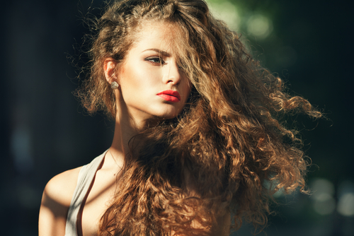 Simple Tips to Ease Frizz For Big Events