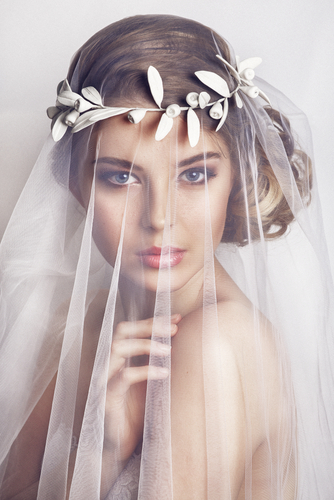 How to Choose the Right Wedding Hair Accessory