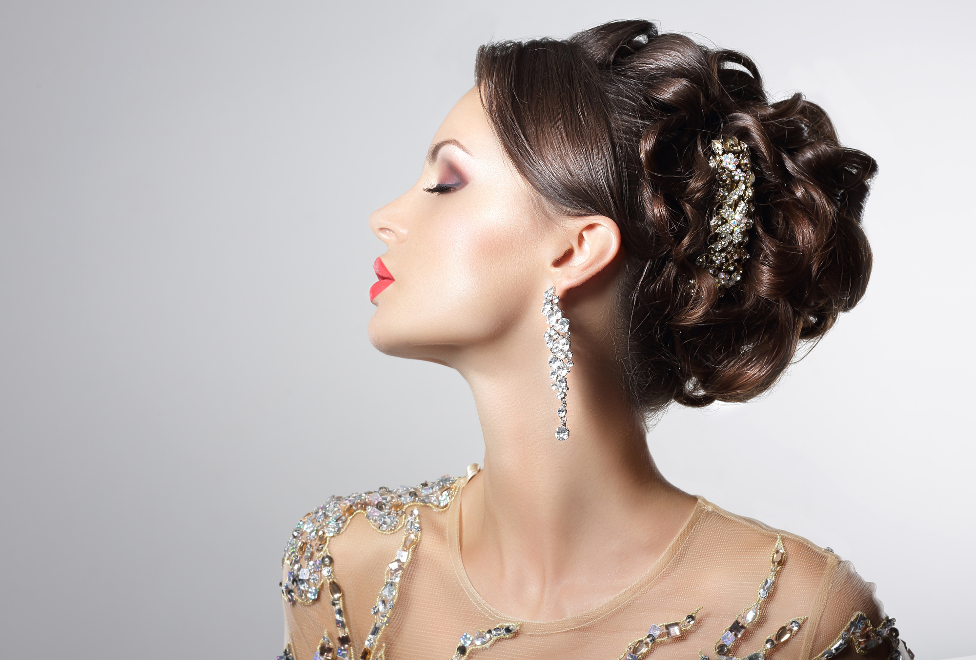 3 Formal Updos to Make You Look Drop Dead Gorgeous