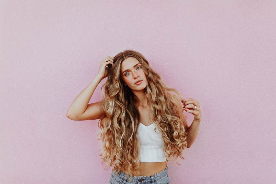What Are the Important Signs of Healthy Hair?